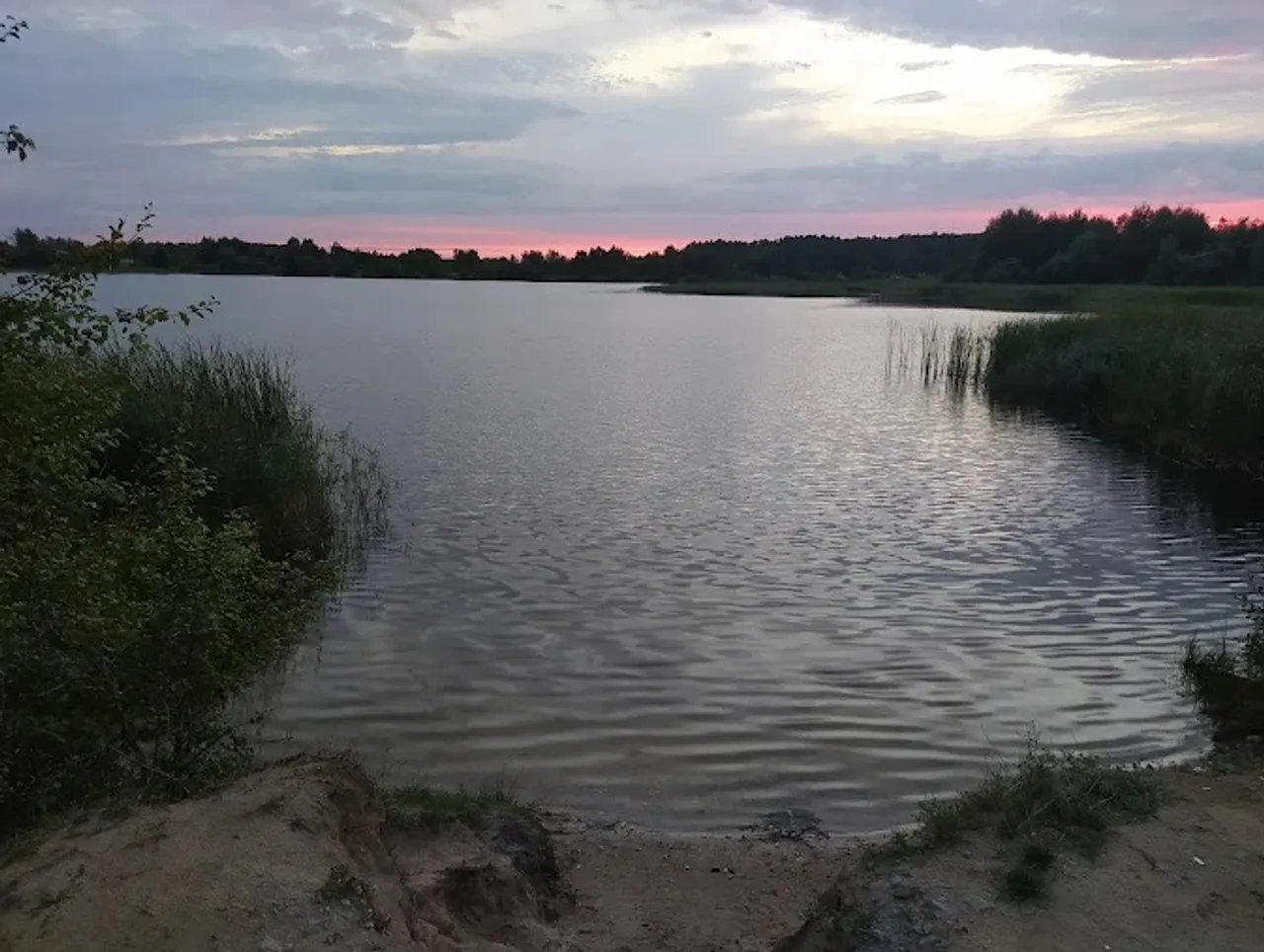Риболовля в Житомирі: озеро Мельком — умови, риба та відпочинок