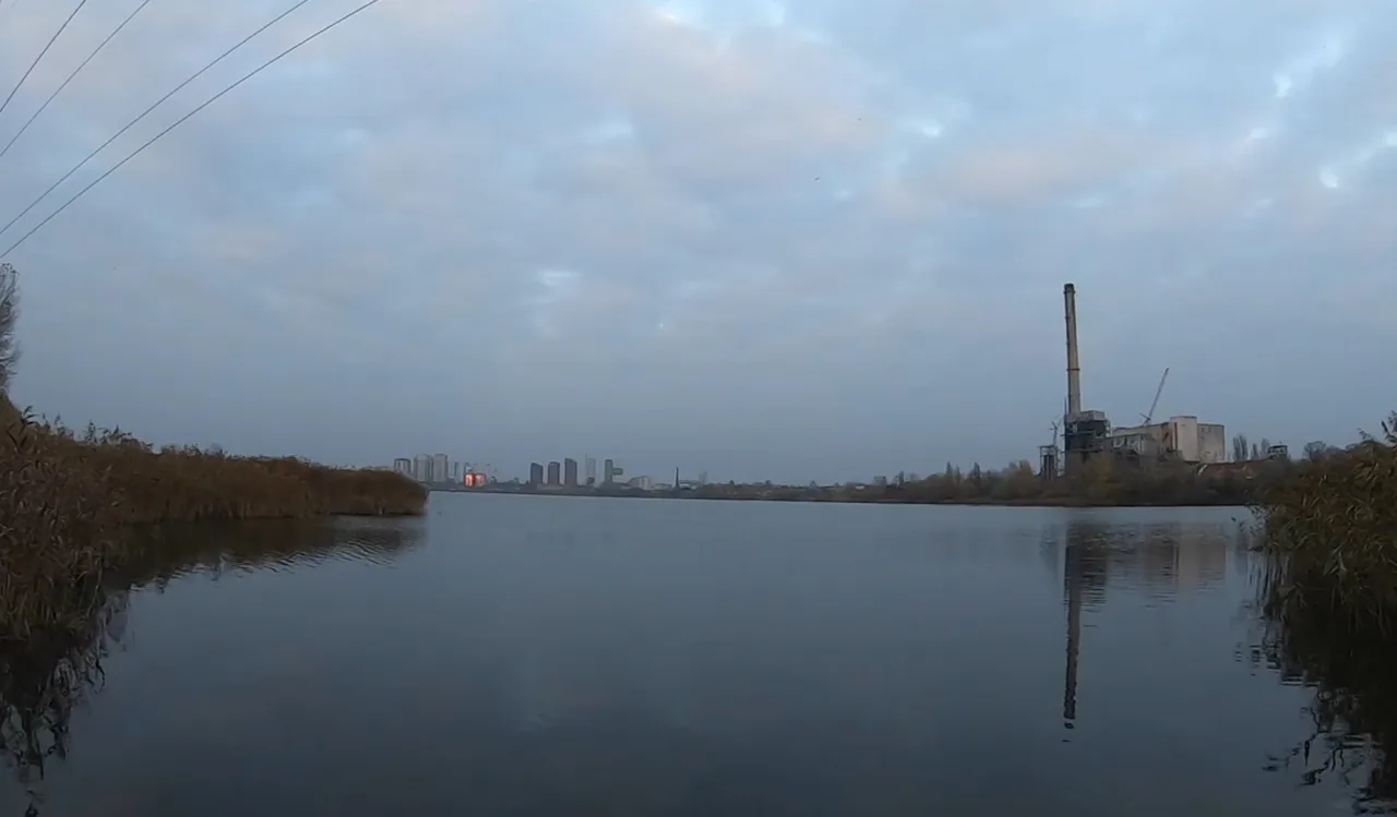 Риболовля на озері Вирлиця, Київ