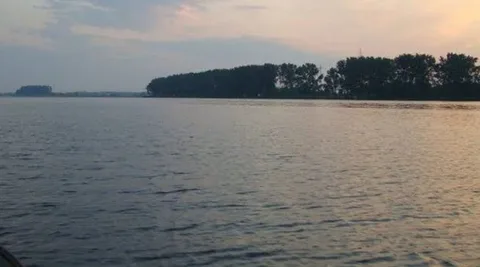 Добротвірське водосховище: тепла вода і риболовля цілий рік
