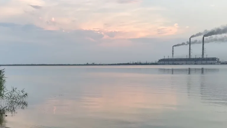 Бурштинське водосховище — рибалка та відпочинок